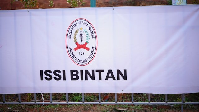 Banner showing the indonesian cycling federation's logo.
