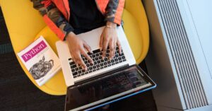 Pengembangan Aplikasi Web Custom dengan Python
